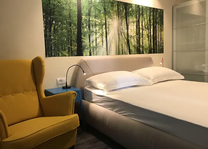 One Bedroom Split