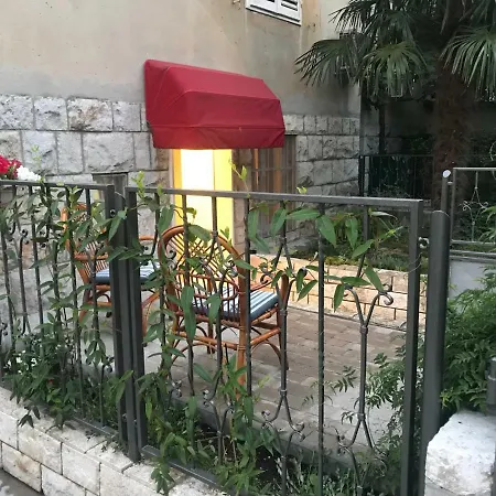 Апартаменты One Bedroom *